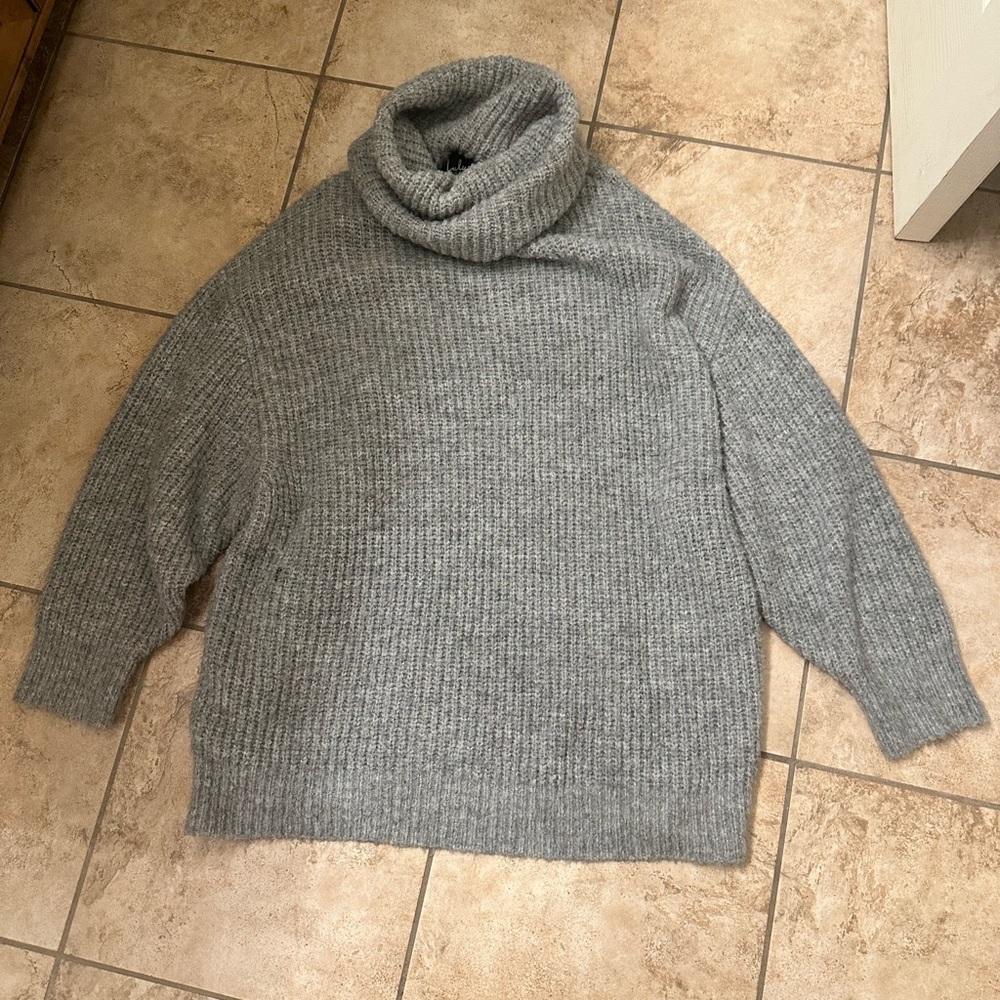 Lulu’s Gray Oversized Sweater